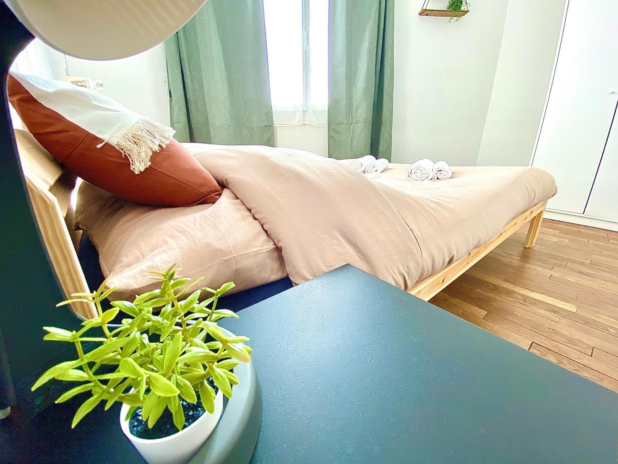 Le Chinchauvaud, Spacieux Avec Balcon 里摩日 外观 照片