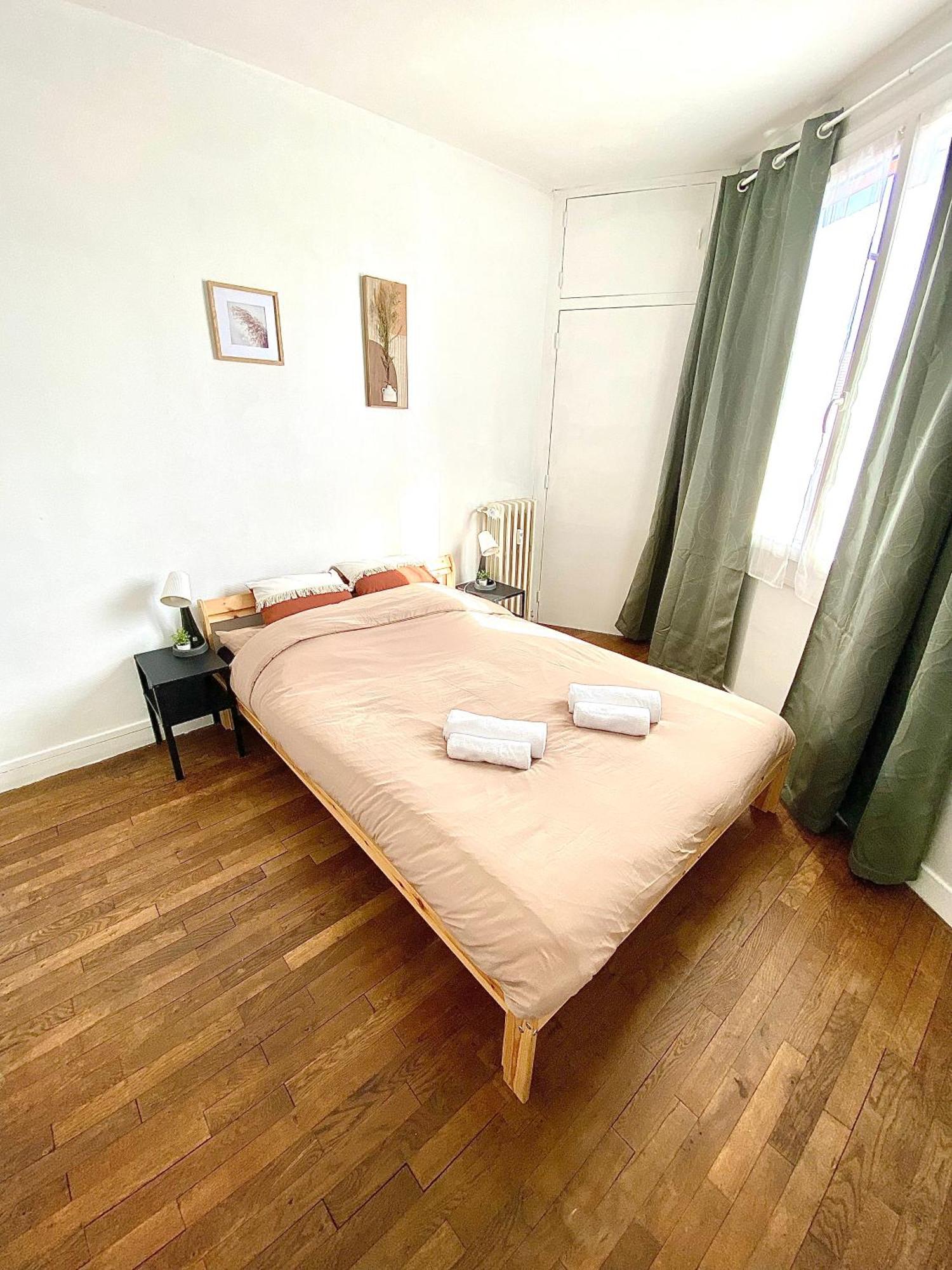 Le Chinchauvaud, Spacieux Avec Balcon 里摩日 外观 照片
